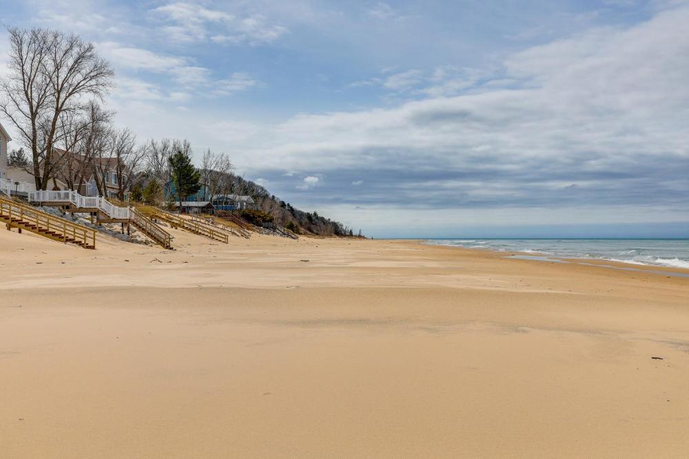 Family Friendly Mears Cottage - Walk to the Beach!